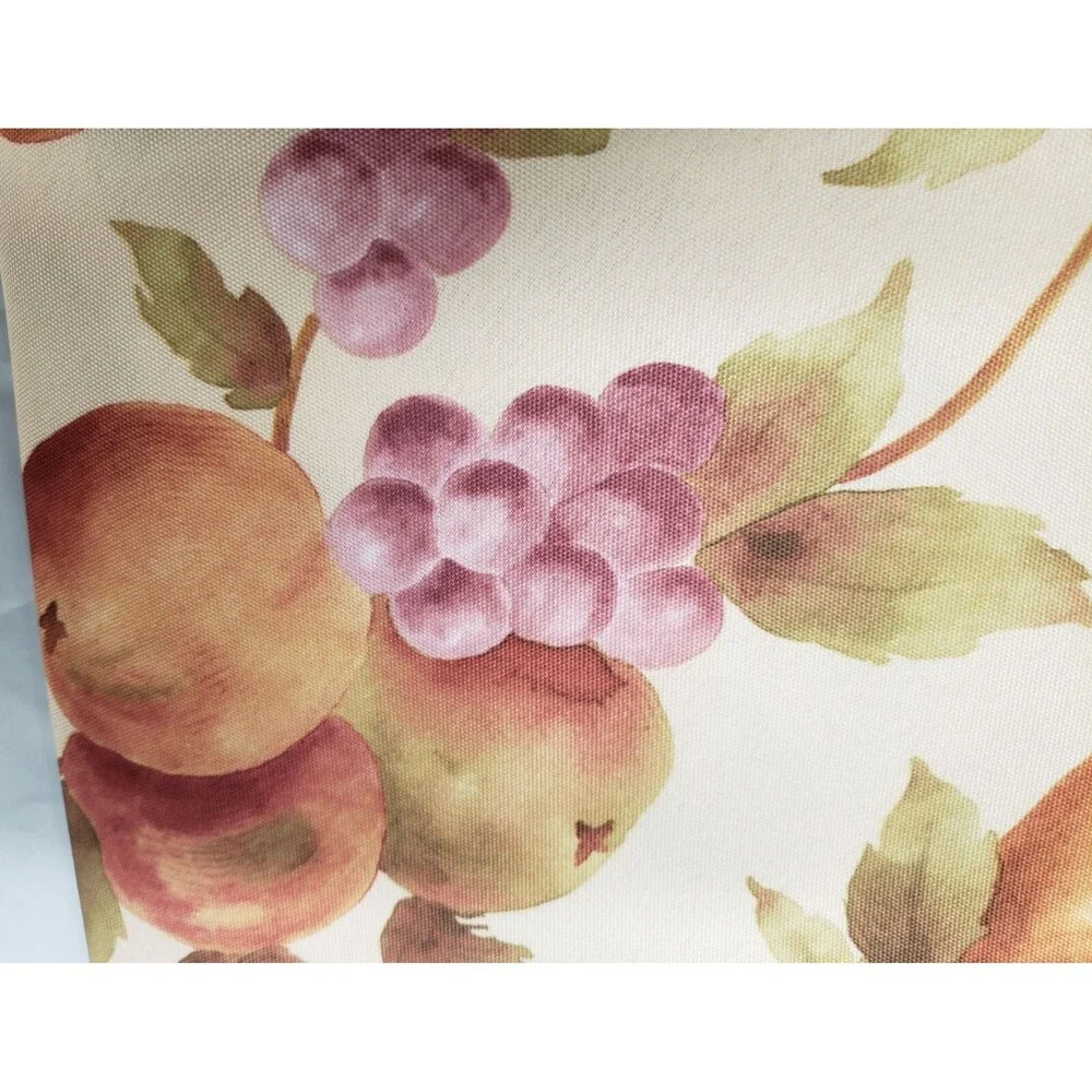 1 Printed Fabric Tablecloth,52